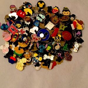 Disney Trading Pins - Mystery Pack of 25